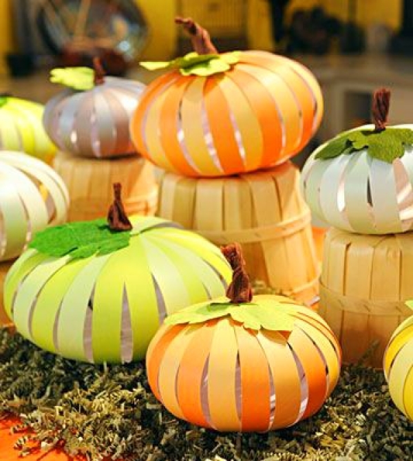 Make Your Own Paper Pumpkins This Halloween