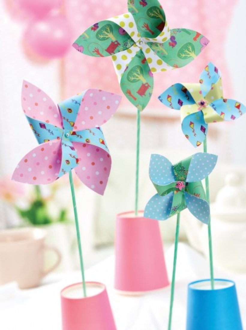 How to… make paper windmills