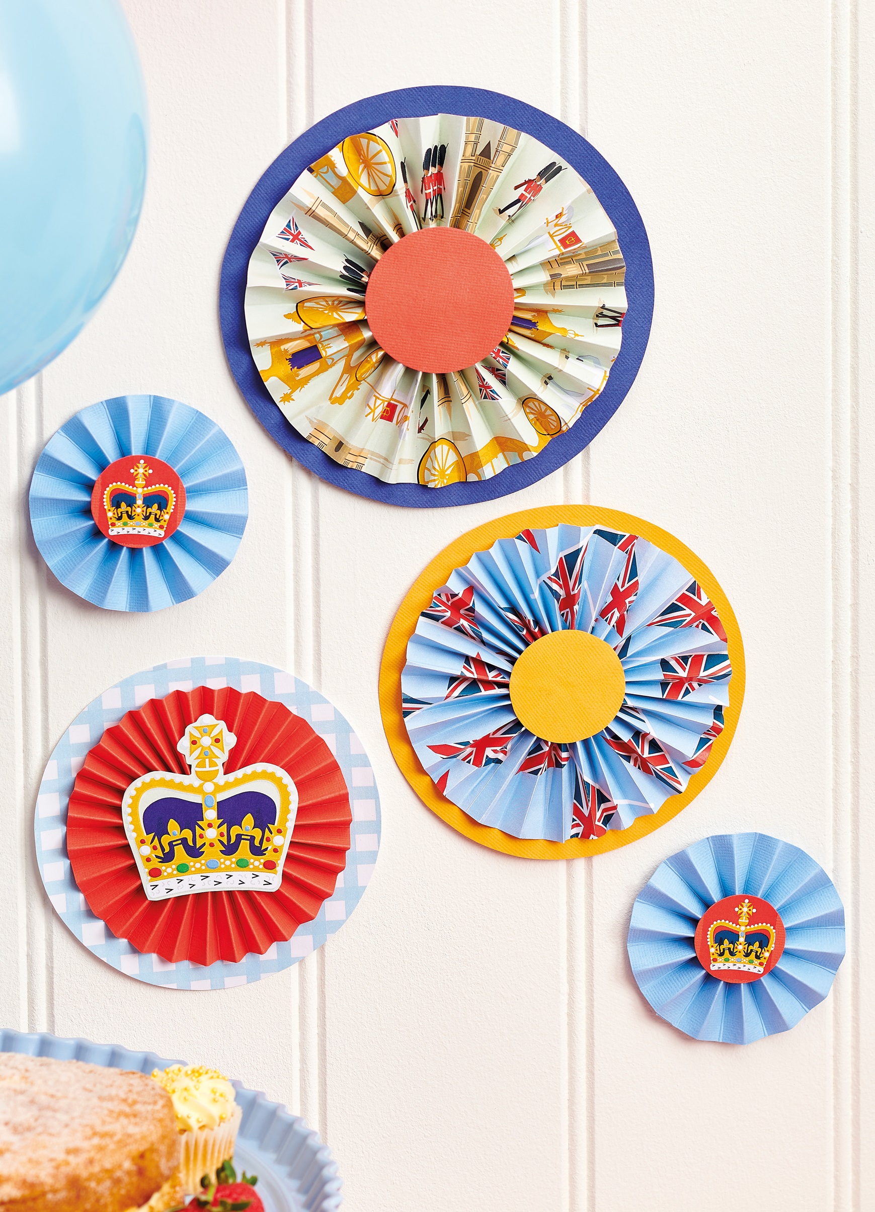 Coronation craft ideas: How to make paper fan decorations